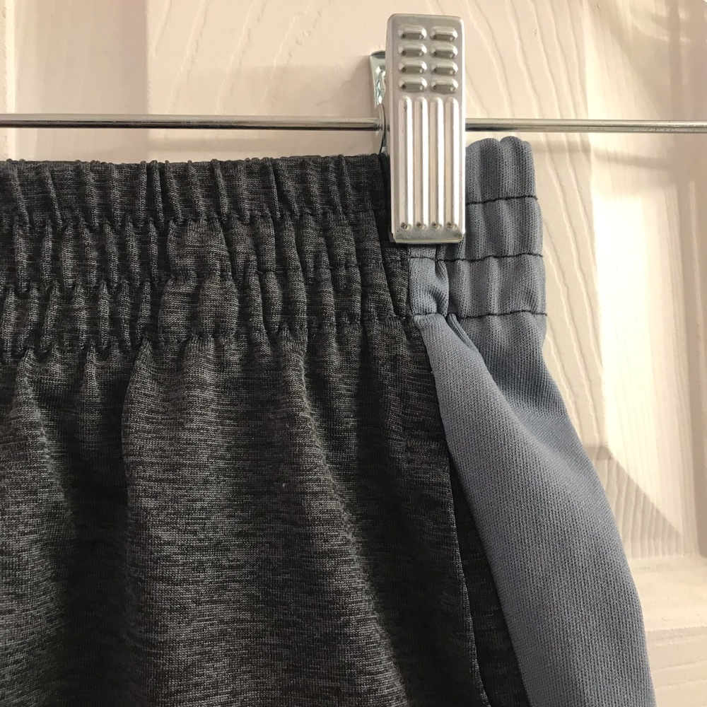Boys Champion Shorts Black & Gray Size 7/8 - Picture 5 of 14